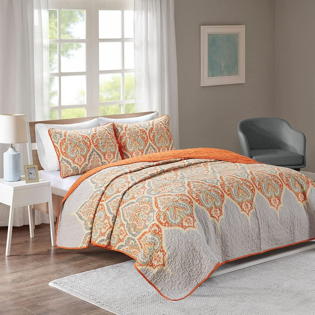 Quilt Set-Trendy Paisley Summer Cover, Cozy Coverlet Lightweight All Season Bedding Layer for Winter, Matching Shams, King/Cal King, Mona Paisley Orange