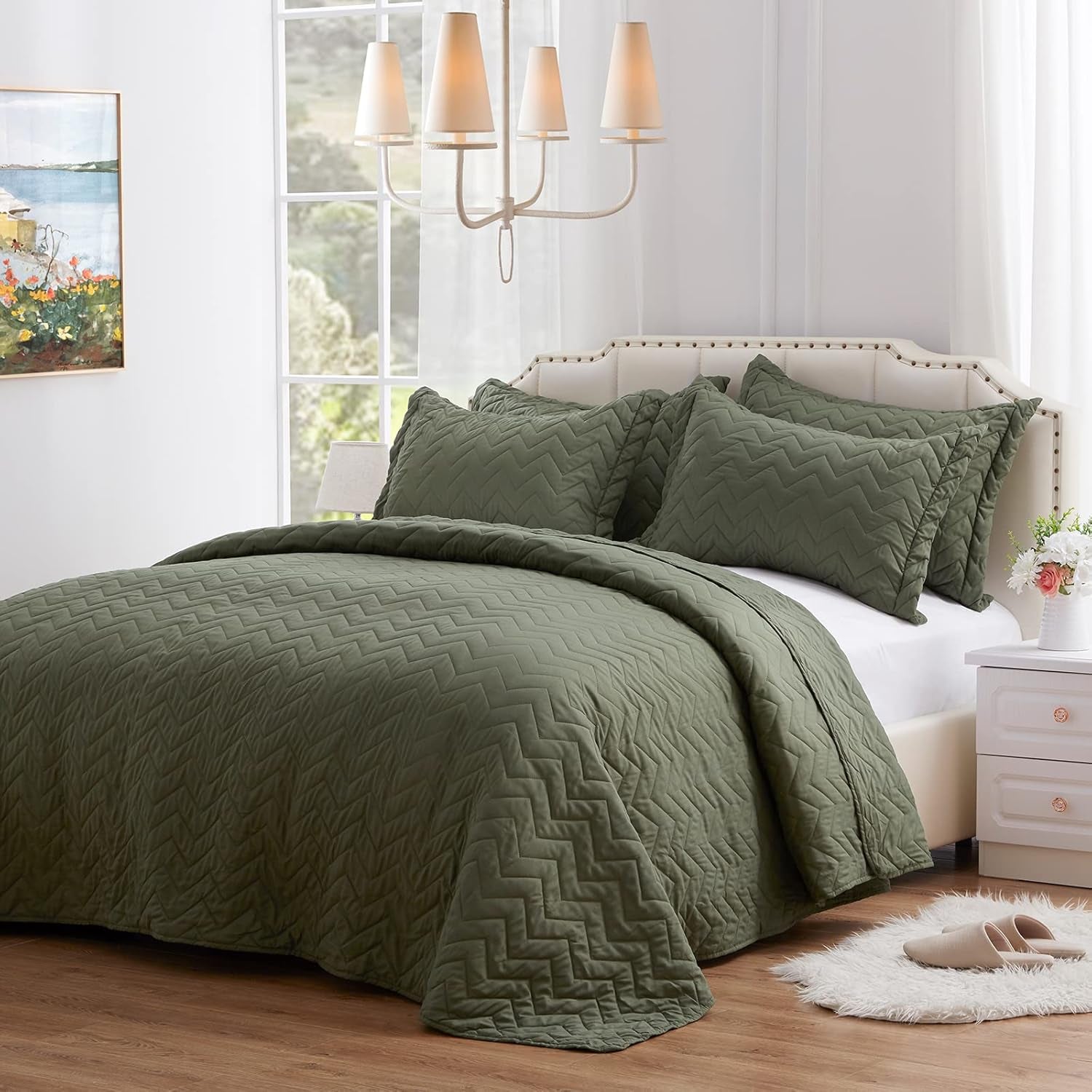 Queen Quilt Set Lightweight Bedspreads Soft Microfiber Reversible Quilted Bed Cover Olive Green Modern Style Polyline Pattern Bedding Set for All Season 3 Pieces (1 Quilt, 2 Pillow Shams)